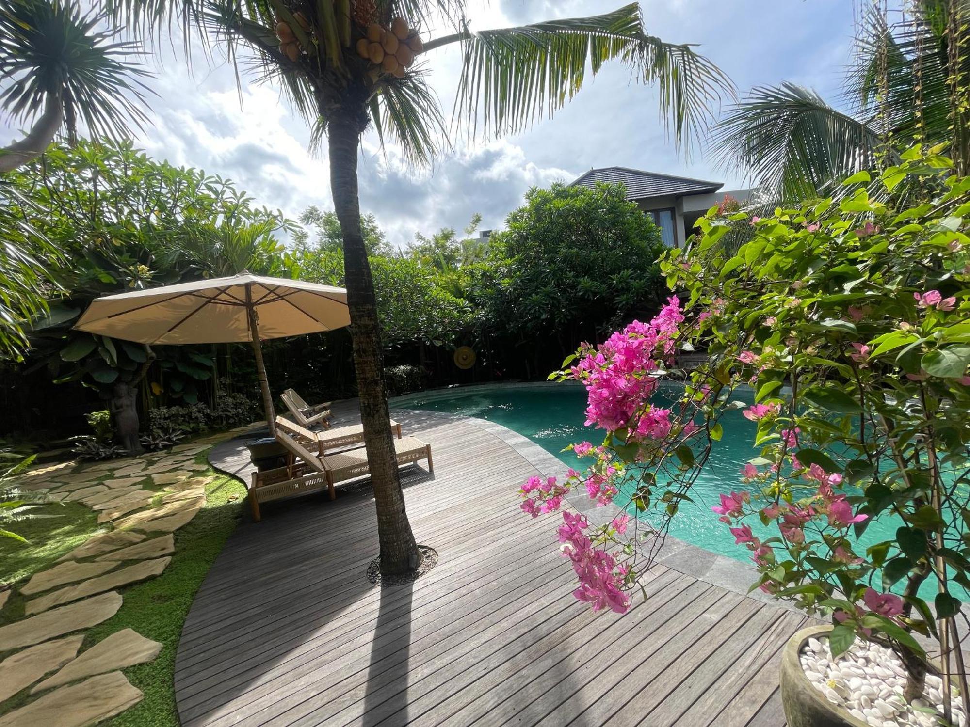 Umakayu Joglo Villa Canggu - Boutique Hotel Exterior photo